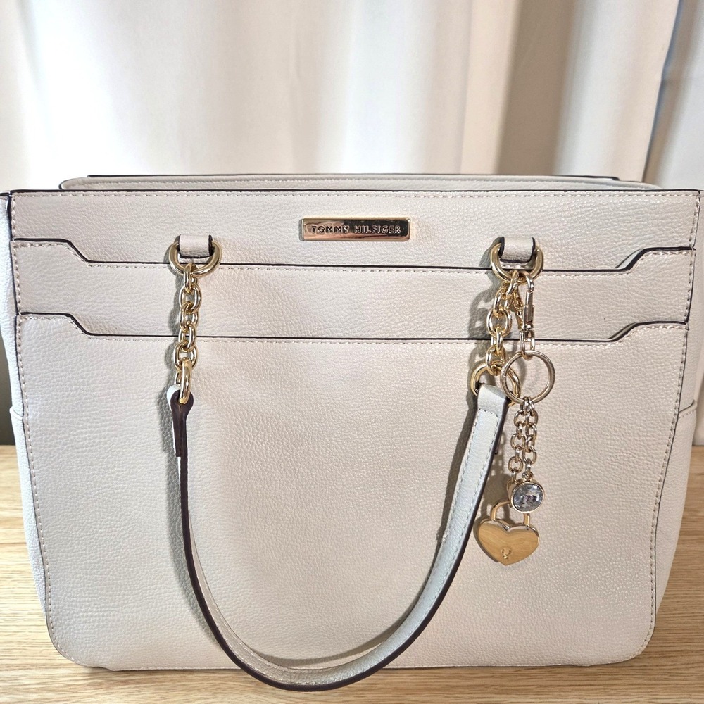 NWT Tommy Hilfiger Ivory Structured Tote Bag Gold Chain Heart Charm Old Money